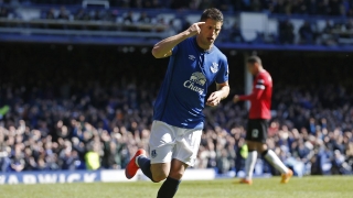 “Everton”  “Mançester Yunayted”i darmadağın etdi