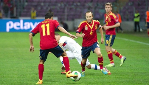İspaniya - Çexiya oyununun ən yaxşısı İnyesta seçildi