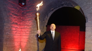 Ölkə prezidenti və xanımı Soçi Olimpiadasının açılışına yollandı
