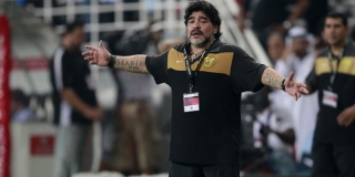 Maradona: “Pele ilə görüşməkdənsə, Ronaldo ilə birə içməyi üstün tutaram”