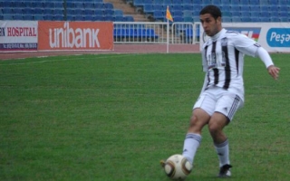 "Neftçi"nin futbolçusu üzr istədi
