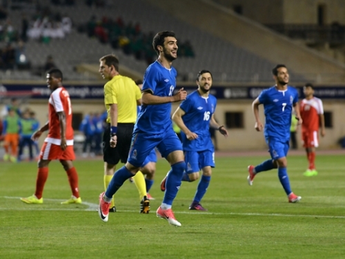 AFFA İslamiadanın qalibi olan milli futbolçuları mükafatlandırdı