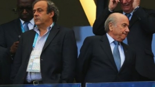 Yozef Blatterlə Mişel Platiniyə güzəşt edildi
