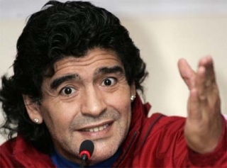 Maradona Məsut Özil haqda nələr dedi?