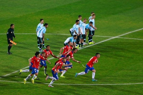 Çili millisi bu dəfə Kopa Amerikanın finalında Argentinanı penaltilərlə yıxdı