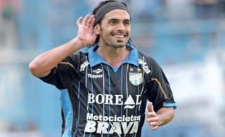 “Bakı” argentinalı futbolçunu transfer edir  