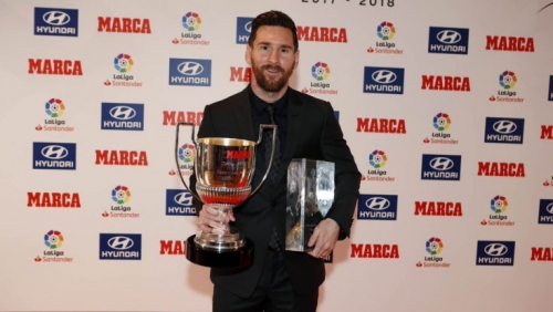 Messi yeni mükafatını alıb