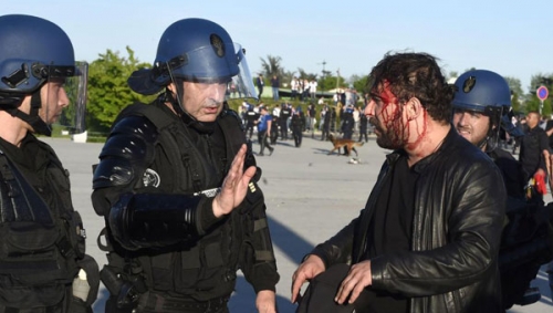 Fransa polisindən türkiyəli azarkeşlərə zorakılıq