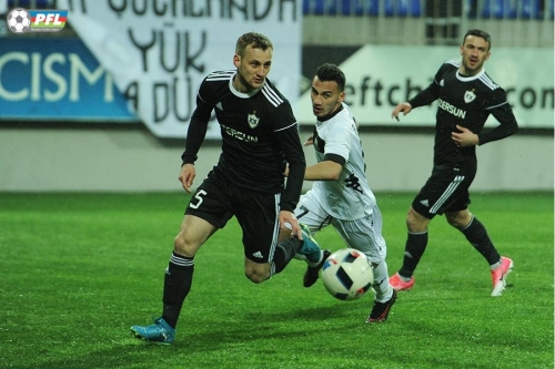 “Qarabağ” “Neftçi” ilə oyunun hazırlışır