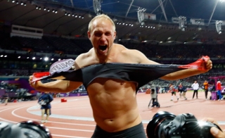 London-2012: Olimpiya çempionu soyuldu və stulda yatdı