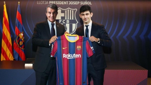 “Barselona” türkiyəli futbolçu transfer etdi