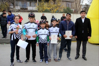 Nizami rayonu məktəblilərinin yarışı baş tutdu-